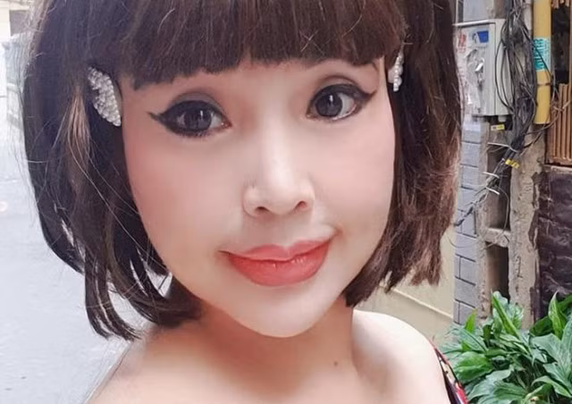 Bị chê gương mặt đơ cứng, NSND Lan Hương thừa nhận thẩm mỹ