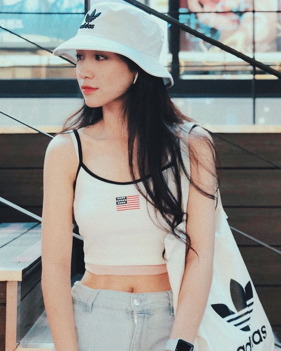 Hoà Minzy lộ dáng gầy xót xa sau tin đồn sinh con ảnh 5 lan dau xuat hien sau tin don sinh con, hoa minzy lo dang gay xot xa - 7