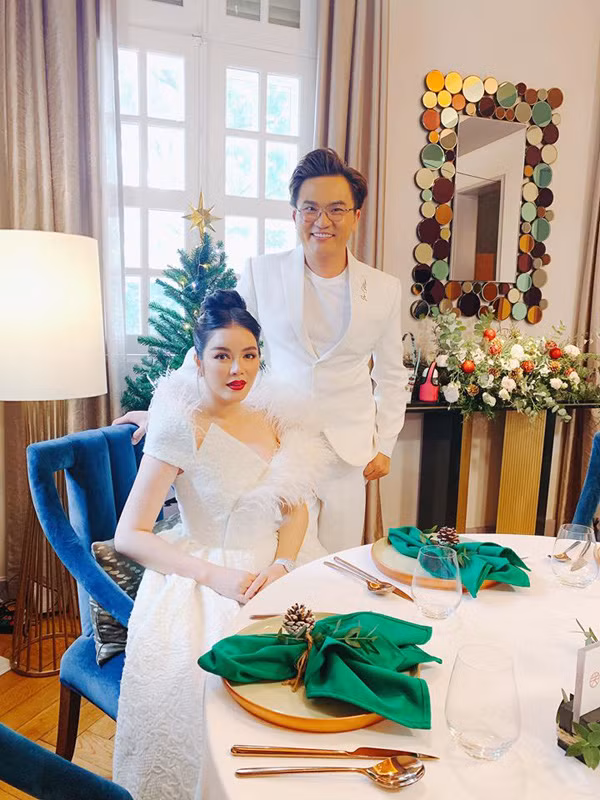 MC Đại Nghĩa tung ảnh cô dâu chú rể, Lý Nhã Kỳ lên tiếng giải thích - Ảnh 2.