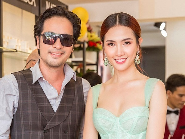 Nóng bỏng lại giàu có, 4 chân dài miền Tây này vẫn độc thân khiến fan nam phát cuồng ảnh 8 Nóng bỏng lại giàu có nhưng chân dài miền Tây này vẫn độc thân khiến fan nam phát cuồng