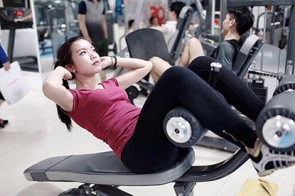 4 thói quen xấu xí khiến đùi tích mỡ ngồn ngộn ảnh 2 neu muon dui khong con ngon ngon mo thua thi hay bo ngay 4 thoi quen xau xi nay - 4