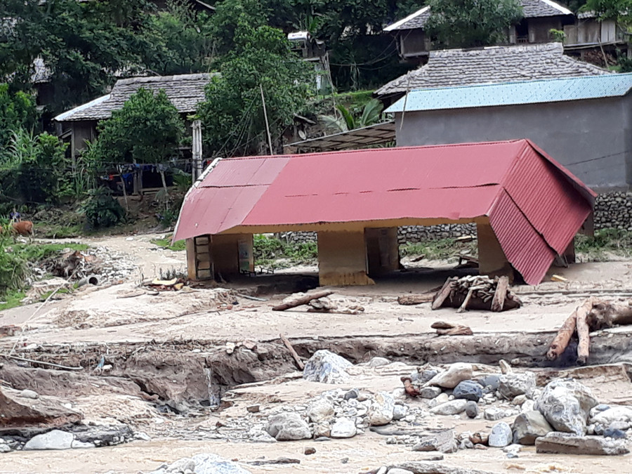 Điểm trường Mầm non khu Son (Na Mèo) bị lũ cuốn tan hoang Điểm trường Mầm non khu Son (Na Mèo) bị lũ cuốn tan hoang