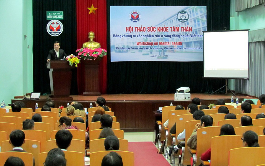 PGS Nguyễn Vũ Quốc Huy, Phó Hiệu trưởng trường Đại học Y Dược, Đại học Huế khai mạc Hội thảo