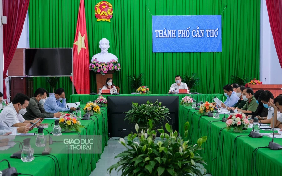 Quang cảnh cuộc họp