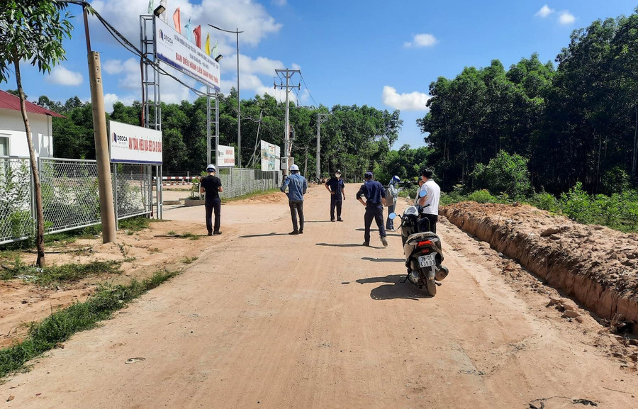 Công an Quảng Ngãi chỉ đạo làm rõ vụ 3 phóng viên bị chặn đường. Ảnh Q.T.