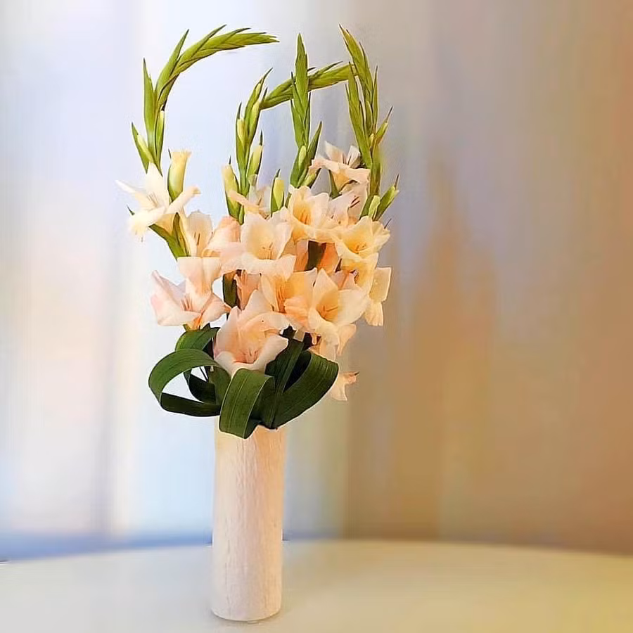 Trổ tài cắm hoa lay ơn theo cách “vạn người mê” của mẹ 8X ảnh 9