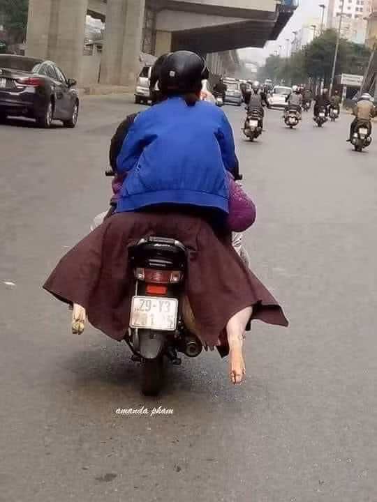 Chân dài, trắng quá...