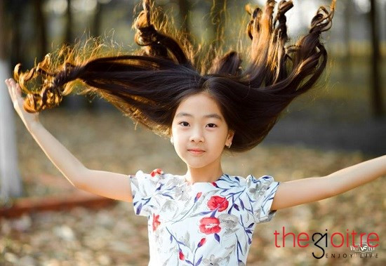 Bé gái Hải Dương đẹp như diễn viên nhí Hàn Quốc