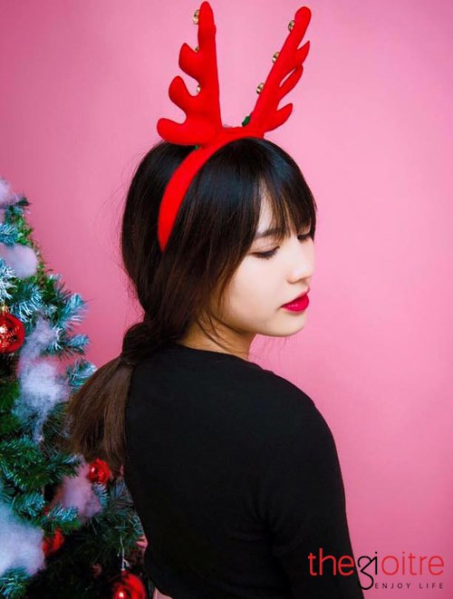 Cô cho biết sở thích của mình là thời trang và chụp hình. Cô cho biết sở thích của mình là thời trang và chụp hình.