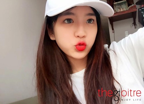 Lê Thị Thanh Trang sinh năm 1999, ở Bình Dương, hiện đang là học sinh Trường THPT chất lượng cao Trịnh Hoài Đức. Lê Thị Thanh Trang sinh năm 1999, ở Bình Dương, hiện đang là học sinh Trường THPT chất lượng cao Trịnh Hoài Đức.