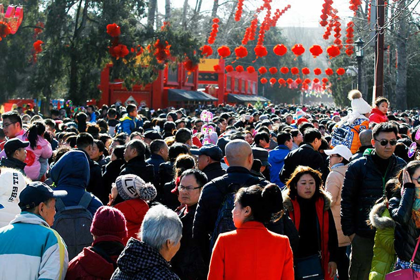 6. Trung Quốc - Đất nước đông dân nhất thế giới - Trung Quốc, cũng nằm trong top những quốc gia có số lượng triệu phú tăng nhanh trong 5 năm tới với 9,8%. Hiện Trung Quốc có số lượng người giàu có đứng thứ hai thế giới, sau Mỹ với 1,9 triệu người. Nguyên nhân của sự giàu có tại Trung Quốc là các chương trình nghị sự kinh tế quốc gia của chính quyền. Ảnh: China Daily. 10 quoc gia co toc do tang trieu phu USD nhanh nhat the gioi hinh anh 7
