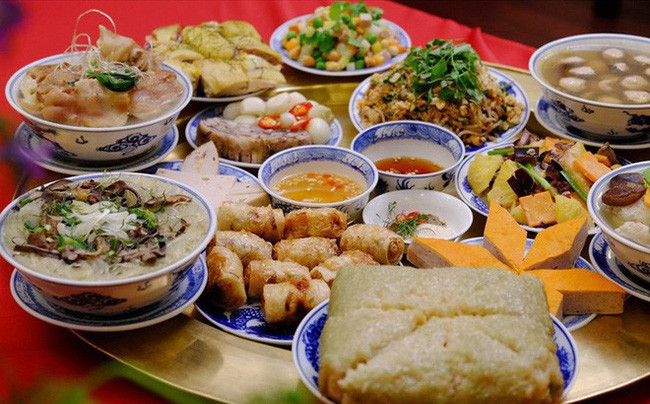 Chán cảnh bê ra lại bê vào, mẹ trẻ làm một mâm cơm bình dân đến không ngờ ngày mùng 4 Tết và cái kết - Ảnh 1. Chán cảnh bê ra lại bê vào, mẹ trẻ làm một mâm cơm bình dân đến không ngờ ngày mùng 4 Tết và cái kết - Ảnh 1.