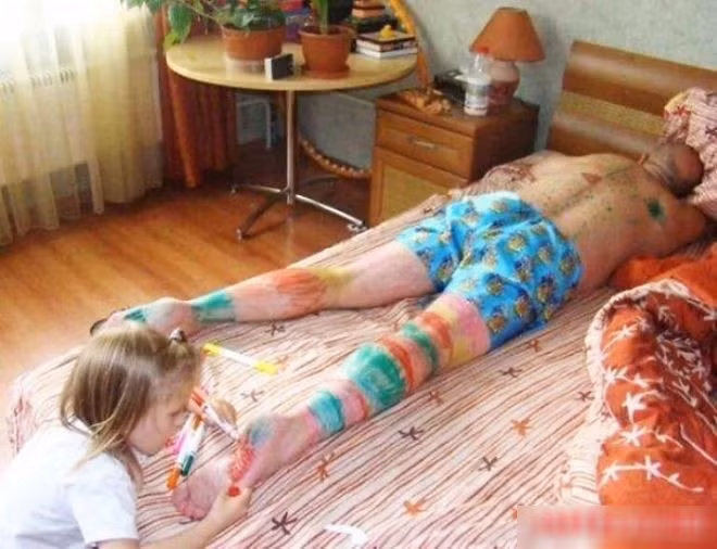 Bộ ảnh hài hước của cha và con ảnh 1