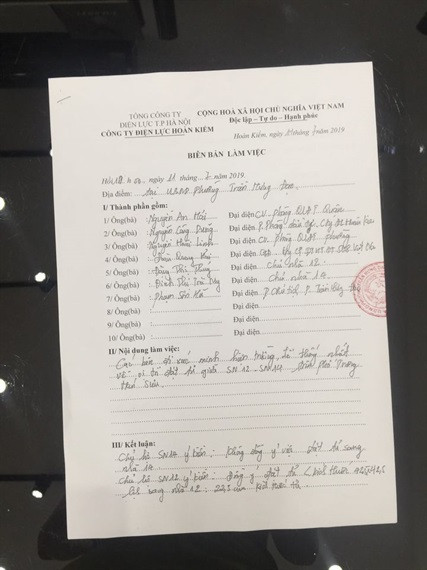 Ý kiến của gia đình ông Thành và gia đình số nhà 12 tại biên bản làm việc tại UBND phường Trần Hưng Đạo. Ý kiến của gia đình ông Thành và gia đình số nhà 12 tại biên bản làm việc tại UBND phường Trần Hưng Đạo.