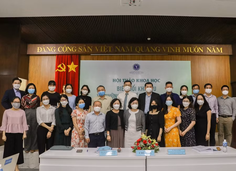 Các đại biểu tham gia hội thảo