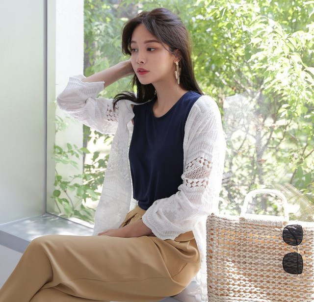 5 cách diện cardigan cực xinh dành cho chị em để ra đường tận hưởng ngày gió lạnh đầu mùa - Ảnh 1. 5 cách diện cardigan cực xinh dành cho chị em để ra đường tận hưởng ngày gió lạnh đầu mùa - Ảnh 1.