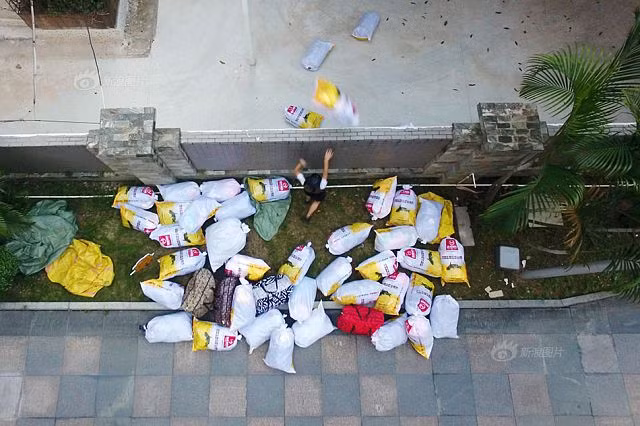 Bất chấp nghi hoặc về sở thích kỳ lạ, cô gái bỏ hơn trăm triệu đồng gắp ngàn con thú bông để nhận ra bài học cuộc sống quý giá - Hình 7