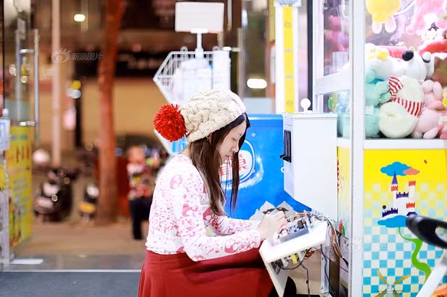 Bất chấp nghi hoặc về sở thích kỳ lạ, cô gái bỏ hơn trăm triệu đồng gắp ngàn con thú bông để nhận ra bài học cuộc sống quý giá - Hình 2