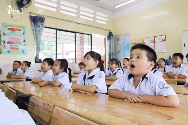 Việc có nên đặt ra nhiều quy tắc trong lớp học hay không là một vấn đề gây tranh cãi, cần kỹ năng xử lý khéo léo.