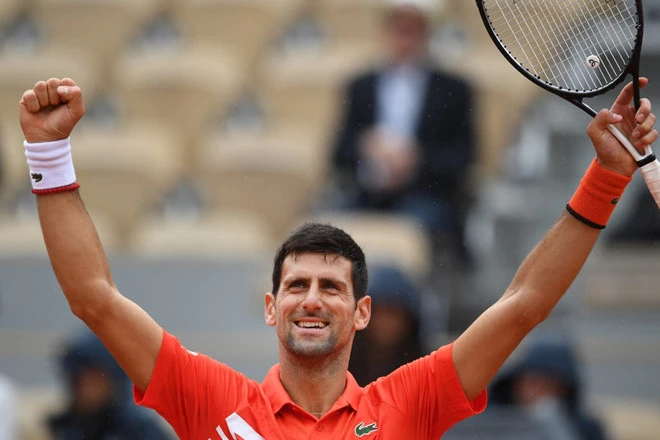 Djokovic lần thứ 10 liên tiếp vào tứ kết Pháp mở rộng