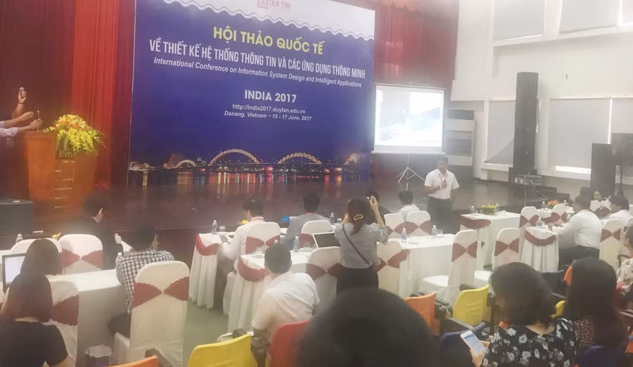 Quang cảnh hội thảo