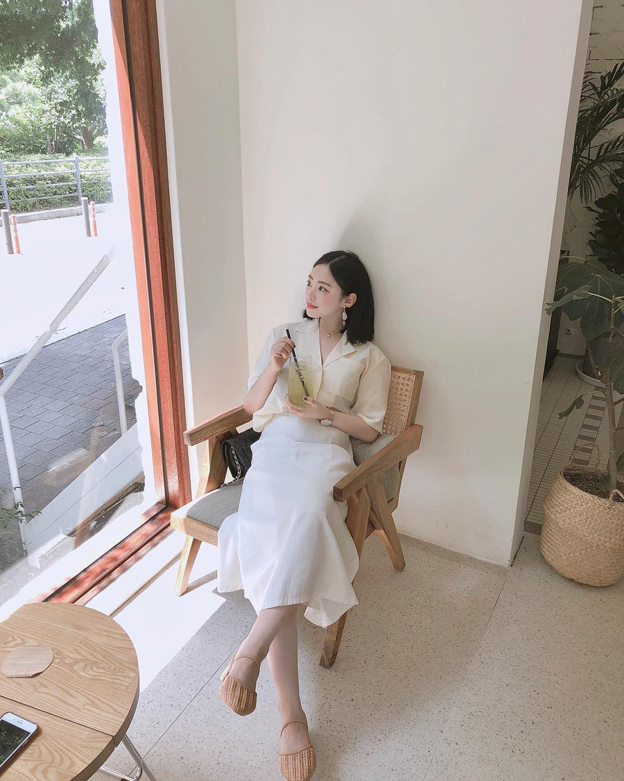 Diện váy, chị em cứ mix với 4 đôi giày sau thì cặp chân sẽ được kéo dài “ác liệt” ảnh 7 Diện váy, chị em cứ mix với 4 đôi giày sau thì cặp chân sẽ được kéo dài “ác liệt” ảnh 7