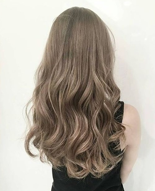 Tuyển tập những mái tóc xoăn buông xõa giúp nàng tỏa sáng, xinh như hoa hậu