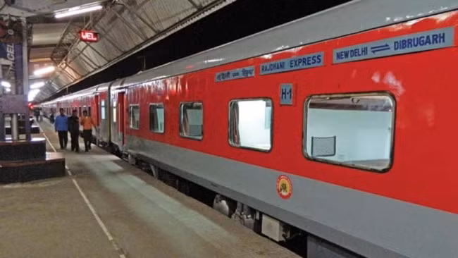 Thanh niên mất mạng vì uống nhầm thuốc tẩy trong khi cắm đầu chơi game PUBG trên điện thoại - Ảnh 2.