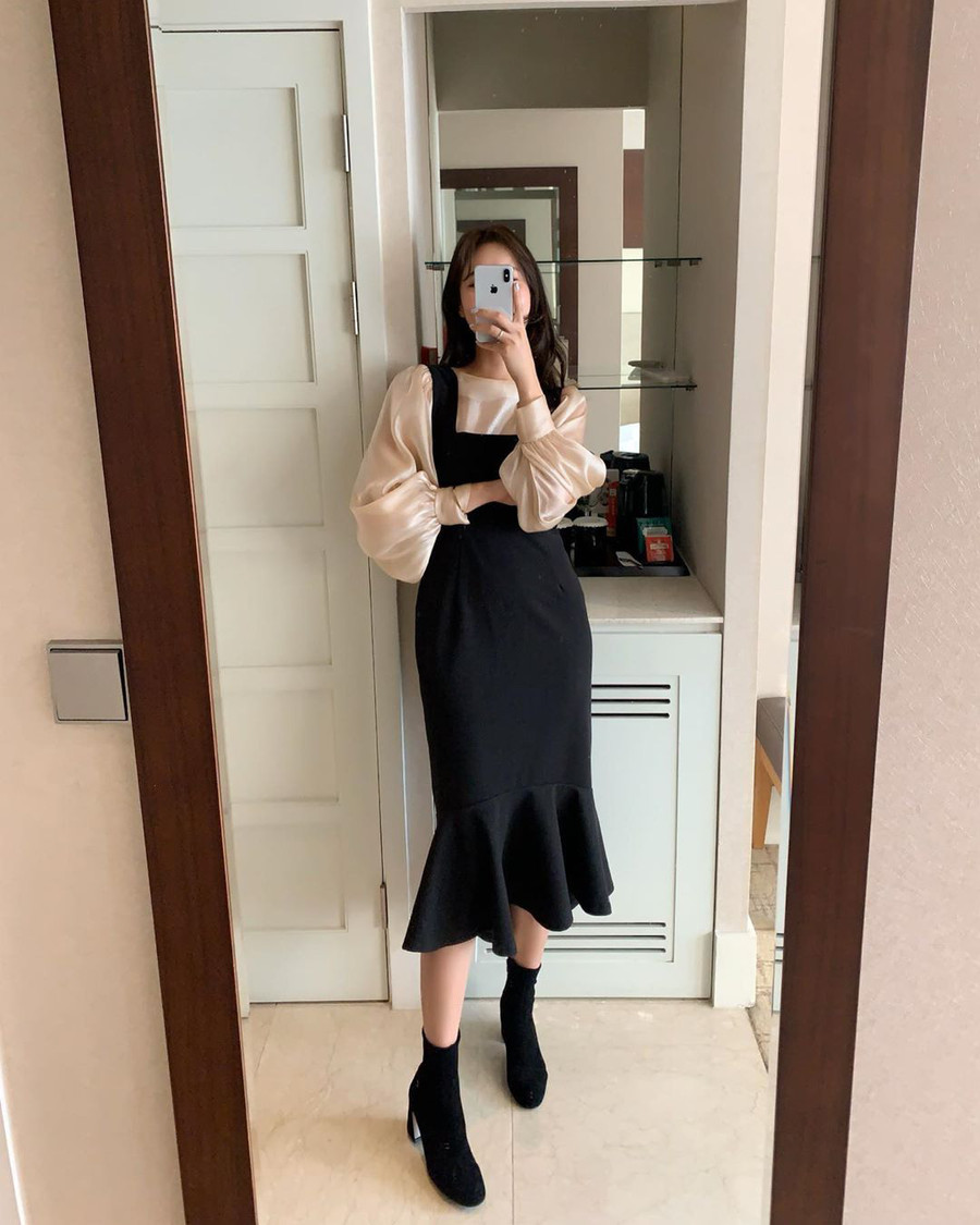 Diện váy, chị em cứ mix với 4 đôi giày sau thì cặp chân sẽ được kéo dài “ác liệt” ảnh 13 Diện váy, chị em cứ mix với 4 đôi giày sau thì cặp chân sẽ được kéo dài “ác liệt” ảnh 13