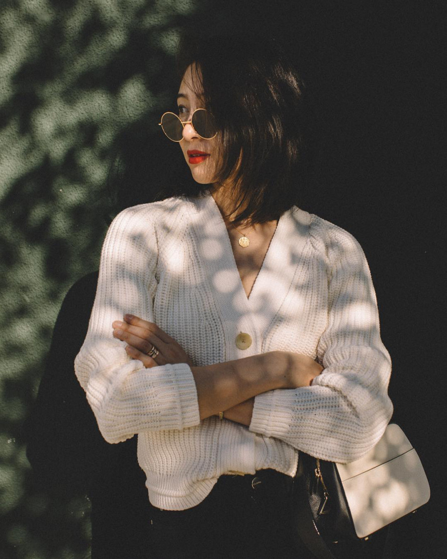 Mix áo len dáng rộng cho ngày đông thêm phần cá tính ảnh 4 Empty