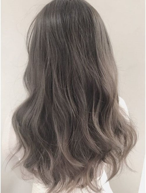 Tuyển tập những mái tóc xoăn buông xõa giúp nàng tỏa sáng, xinh như hoa hậu