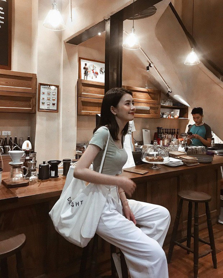 4 công thức lười biếng cứ mặc lên là auto xinh và sành điệu, bảo sao các nàng thi nhau diện ầm ầm từ đầu hè đến giờ - Ảnh 14. 4 công thức lười biếng cứ mặc lên là auto xinh và sành điệu, bảo sao các nàng thi nhau diện ầm ầm từ đầu hè đến giờ - Ảnh 14.