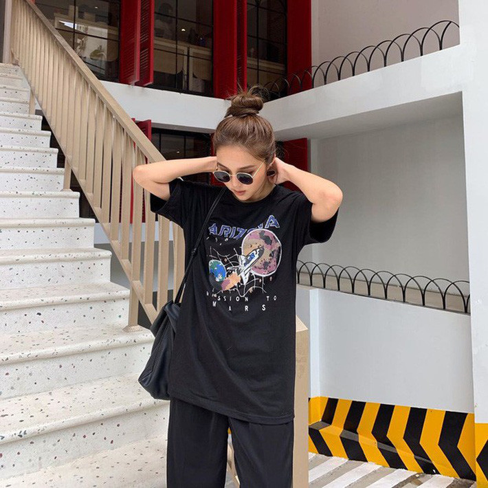 4 công thức lười biếng cứ mặc lên là auto xinh và sành điệu, bảo sao các nàng thi nhau diện ầm ầm từ đầu hè đến giờ - Ảnh 2. 4 công thức lười biếng cứ mặc lên là auto xinh và sành điệu, bảo sao các nàng thi nhau diện ầm ầm từ đầu hè đến giờ - Ảnh 2.