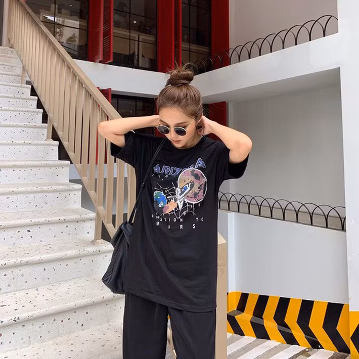 4 công thức lười biếng cứ mặc lên là auto xinh và sành điệu, bảo sao các nàng thi nhau diện ầm ầm từ đầu hè đến giờ - Ảnh 2.