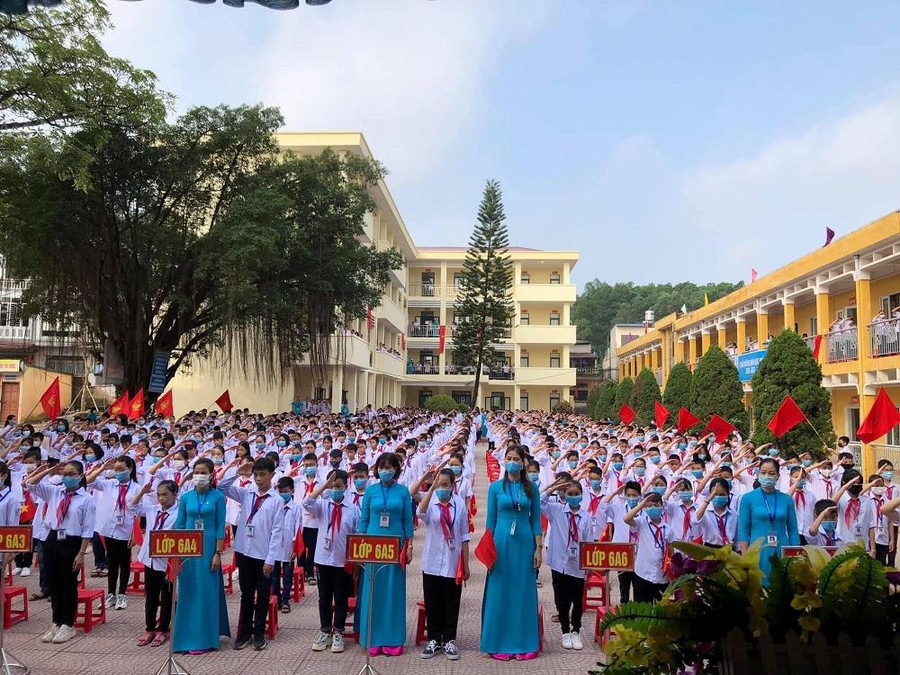 Thầy và trò trường THCS Quang Trung luôn nỗ lực vượt khó vươn lên hoàn thành xuất sắc mọi nhiệm vụ.