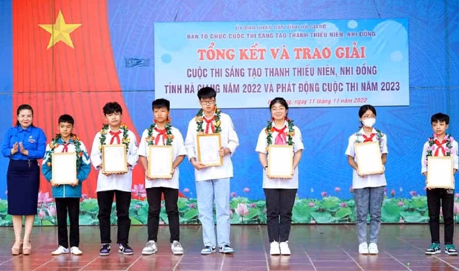 Hà Giang trao giải Cuộc thi Sáng tạo thanh thiếu niên nhi đồng năm 2022