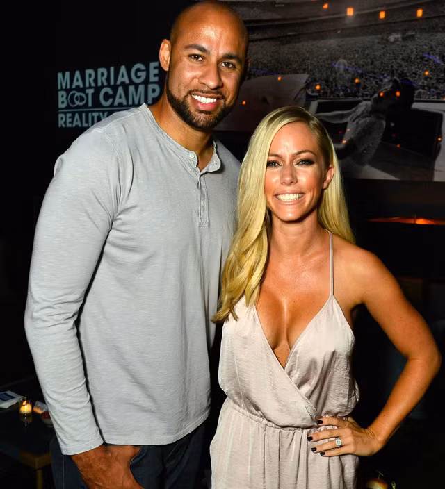  Người mẫu tóc vàng cũng nói lời cảm ơn bạn bè, người thân đã động viên cô vượt qua giai đoạn khủng hoảng này 