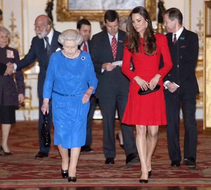 Quy tắc thời trang của thành viên Hoàng gia Anh