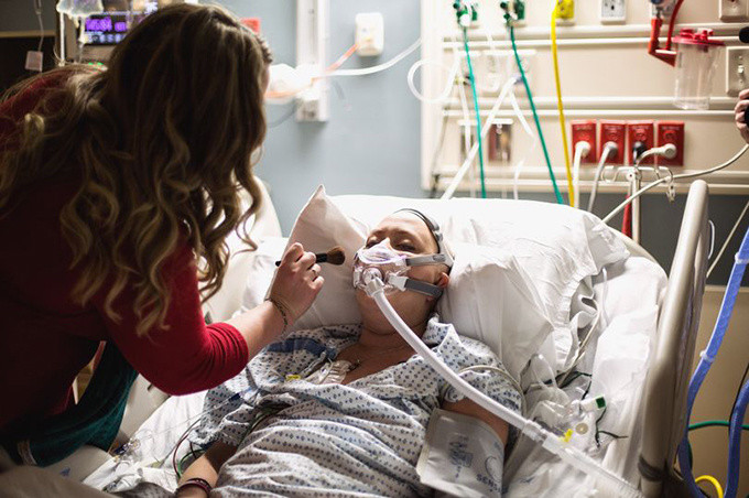 Đám cưới trước khi qua đời của cô dâu Mỹ bị ung thư