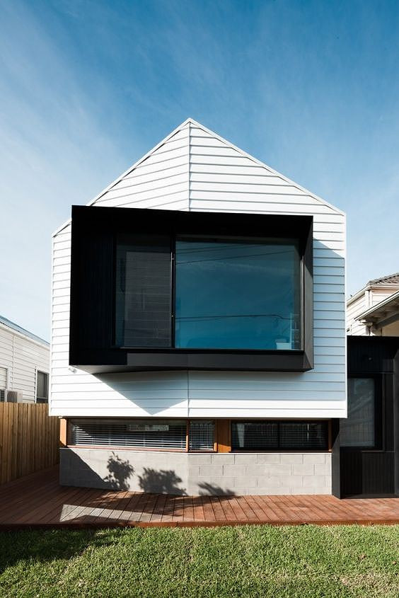 Mẫu nhà mái tam giác phá cách vẫn đẹp mê mẩn - ảnh 1