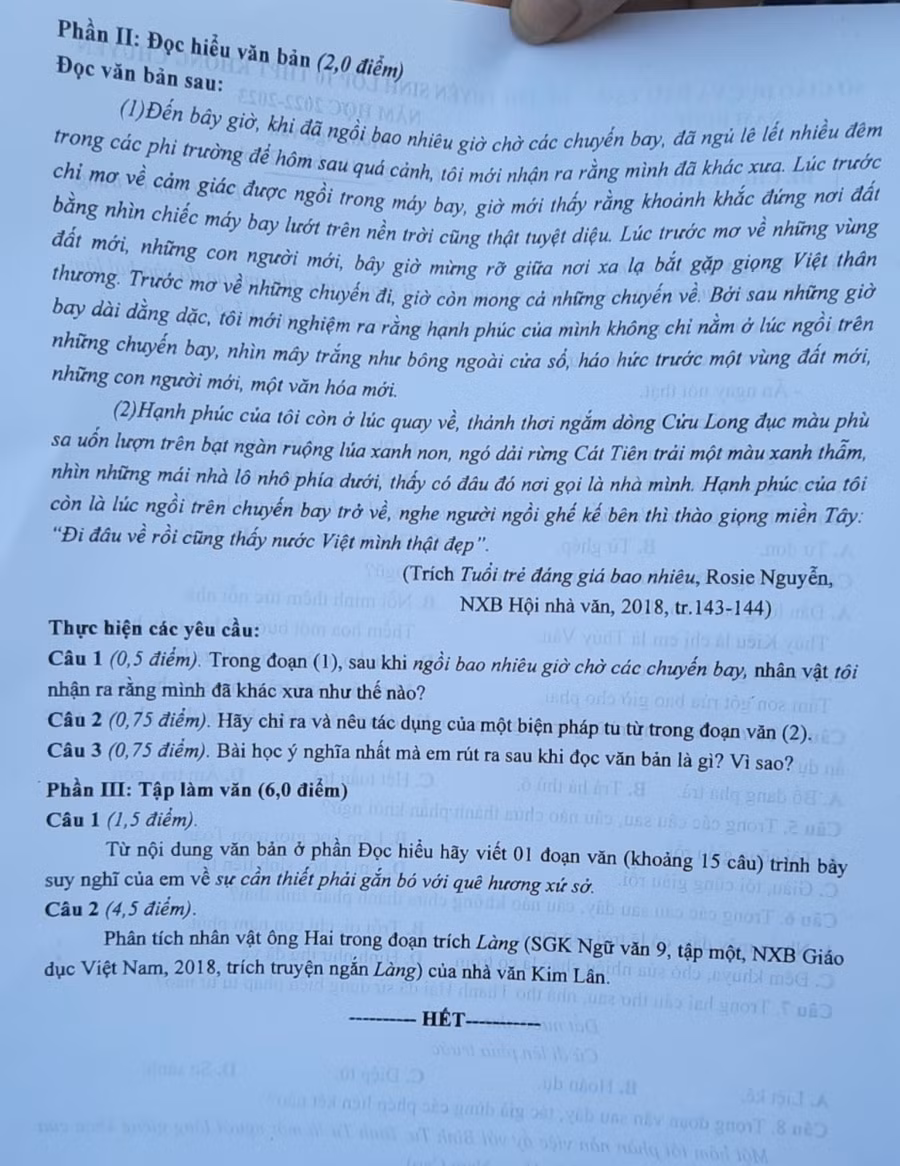 Đề thi Ngữ văn thi vào lớp 10 năm 2022 của Nam Định gồm cả phần tự luận và một số câu hỏi trắc nghiệm.