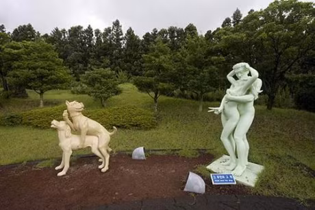 Ngượng chín mặt với bảo tàng ‘sung sướng’ nhất thế giới ảnh 15