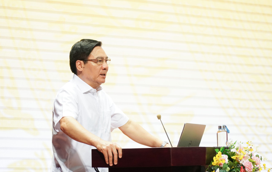 TS Phạm Như Nghệ, Phó vụ trưởng Vụ Giáo dục Đại học phát biểu tại hội nghị. TS Phạm Như Nghệ, Phó vụ trưởng Vụ Giáo dục Đại học phát biểu tại hội nghị.