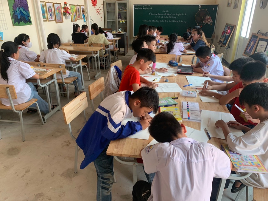 Học sinh trường Tiểu học Hoàng Công Chất, huyện Điện Biên tham dự Cuộc thi.