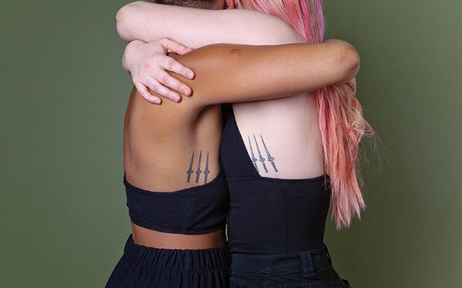 Gợi ý những hình xăm đôi độc đáo dành cho những cặp đôi đang yêu nhau ảnh 6 Gợi ý những hình xăm đôi độc đáo dành cho những cặp đôi đang yêu nhau ảnh 6