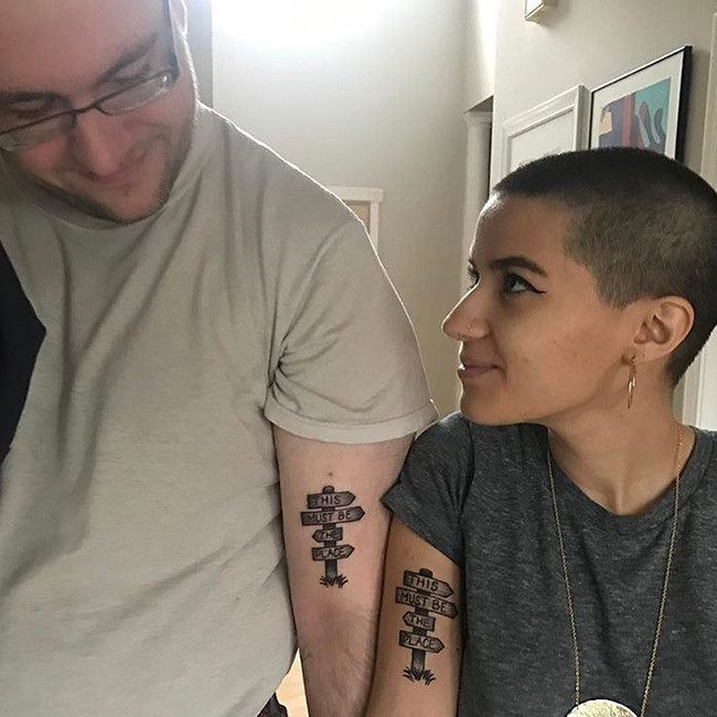 Gợi ý những hình xăm đôi độc đáo dành cho những cặp đôi đang yêu nhau ảnh 18 Gợi ý những hình xăm đôi độc đáo dành cho những cặp đôi đang yêu nhau ảnh 18