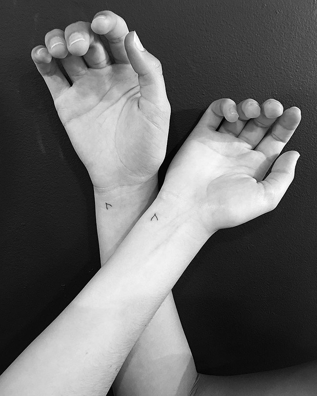 Gợi ý những hình xăm đôi độc đáo dành cho những cặp đôi đang yêu nhau ảnh 3 Gợi ý những hình xăm đôi độc đáo dành cho những cặp đôi đang yêu nhau ảnh 3