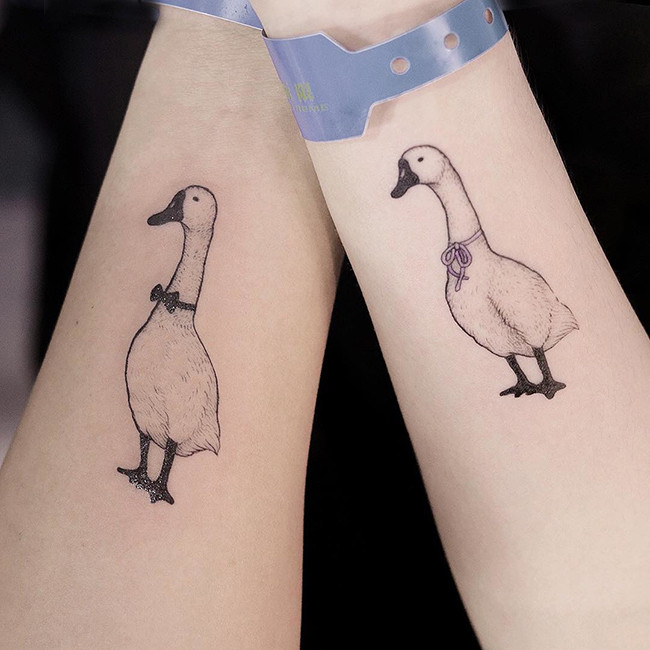 Gợi ý những hình xăm đôi độc đáo dành cho những cặp đôi đang yêu nhau ảnh 10 Gợi ý những hình xăm đôi độc đáo dành cho những cặp đôi đang yêu nhau ảnh 10