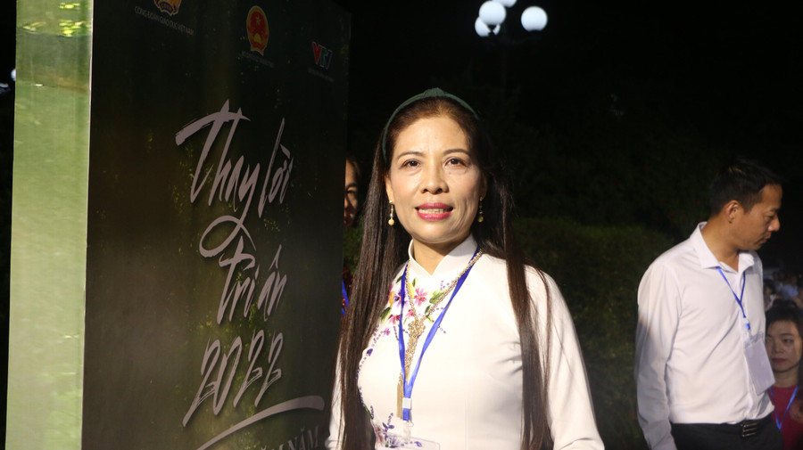 Cô Bùi Thị Tuyết Mai - Phó Hiệu trưởng Trường Tiểu học Gia Cẩm cảm thấy rất vui mừng và xúc động khi được tham dự sự kiện hôm nay. Cô Bùi Thị Tuyết Mai - Phó Hiệu trưởng Trường Tiểu học Gia Cẩm cảm thấy rất vui mừng và xúc động khi được tham dự sự kiện hôm nay.