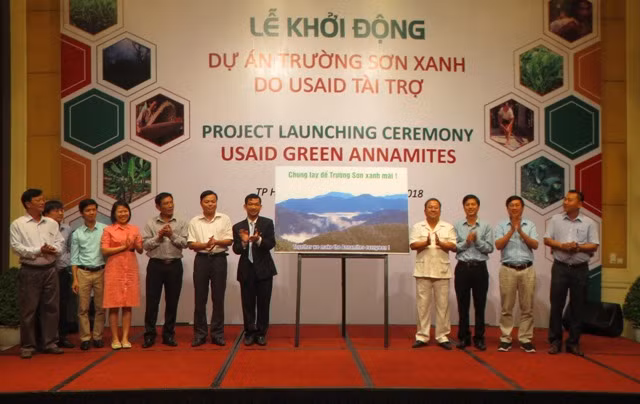 Ra mắt Ban điều hành Dự án Trường Sơn xanh tai Huế